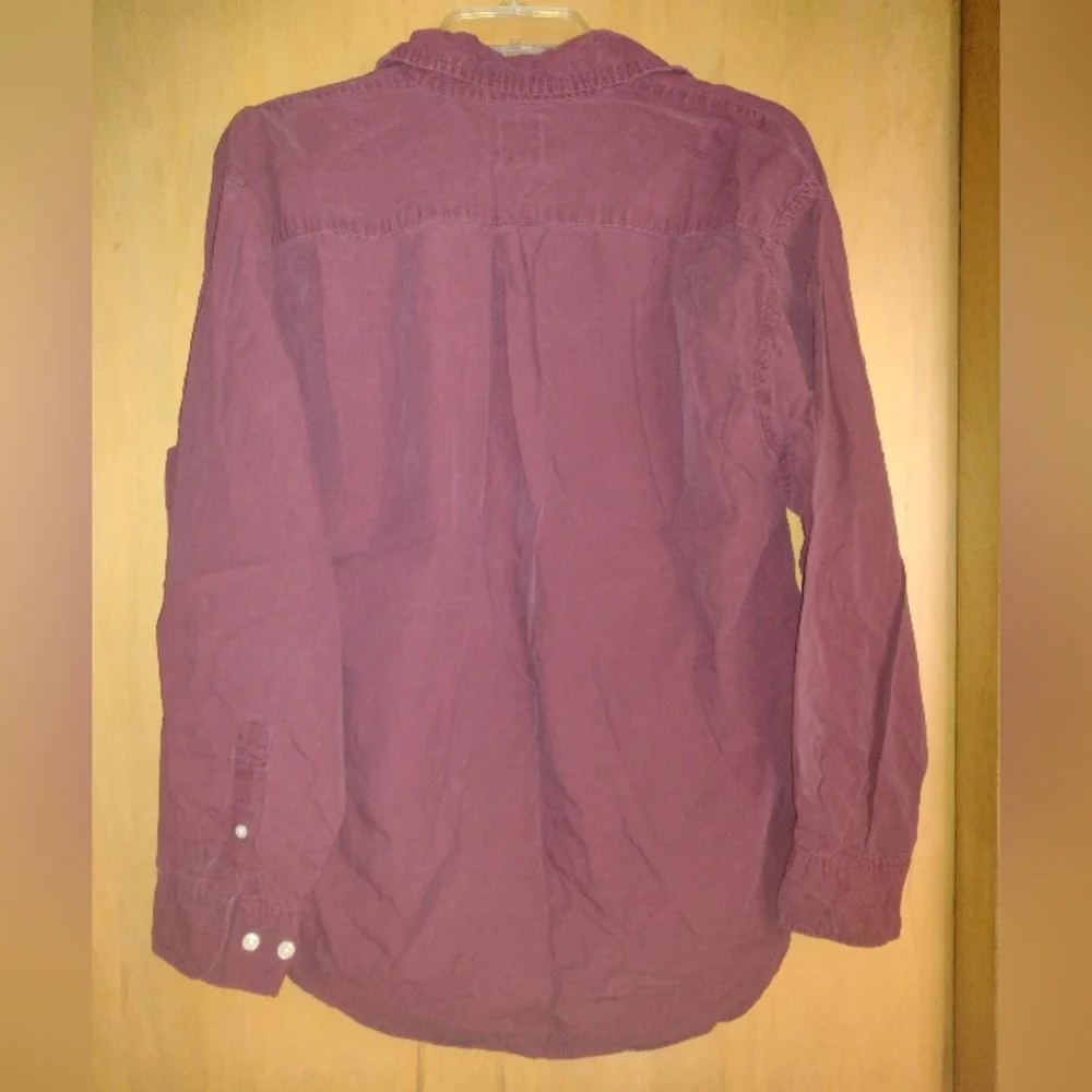Gap Red Corduroy Button Up Shirt Size Medium - Picture 2 of 4
